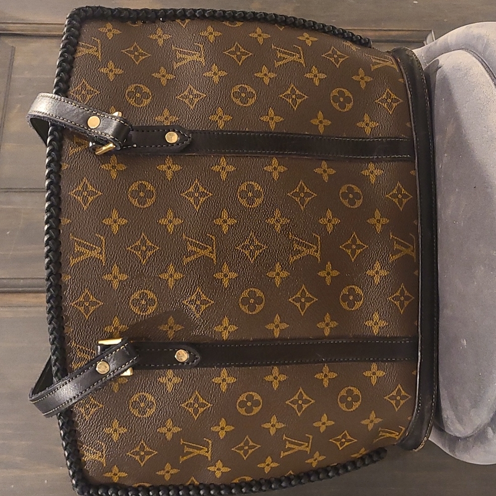 Louis Vuitton (vintage boho bags)